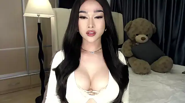 Snapshot of KeenMazikeen69 chatting on 12/11/24, 03:45 KeenMazikeen69 online show from 12/11/24, 03:45