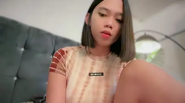 Snapshot of GenesisCastillano chatting on 02/20/25, 03:30 GenesisCastillano online show from 02/20/25, 03:30