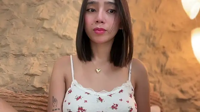 Snapshot of GenesisCastillano chatting on 03/20/26, 05:45 GenesisCastillano online show from 03/20/26, 05:45