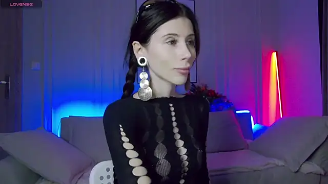 Snapshot of Your_Nicolett chatting on 12/30/24, 03:25 Your Nicolett online show from 12/30/24, 03:25