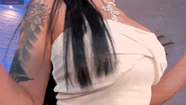 Snapshot of NickyLawson chatting on 10/29/25, 04:26 NickyLawson online show from 10/29/25, 04:26