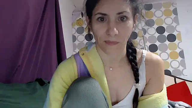 Snapshot of sexyevalove chatting on 12/21/25, 02:51 sexyevalove online show from 12/21/25, 02:51