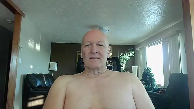 Snapshot of BasicAnt chatting on 12/16/25, 03:28 BasicAnt online show from 12/16/25, 03:28