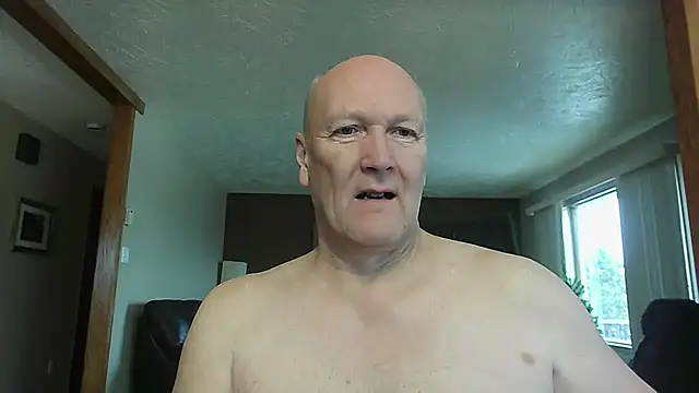 Snapshot of BasicAnt chatting on 12/22/25, 03:53 BasicAnt online show from 12/22/25, 03:53