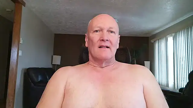 Snapshot of BasicAnt chatting on 01/13/26, 04:34 BasicAnt online show from 01/13/26, 04:34