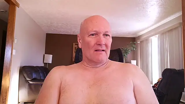 Snapshot of BasicAnt chatting on 02/22/26, 03:32 BasicAnt online show from 02/22/26, 03:32