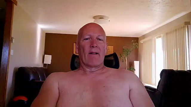 Snapshot of BasicAnt chatting on 06/01/26, 02:52 BasicAnt online show from 06/01/26, 02:52