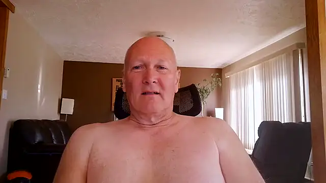 Snapshot of BasicAnt chatting on 06/14/26, 02:08 BasicAnt online show from 06/14/26, 02:08
