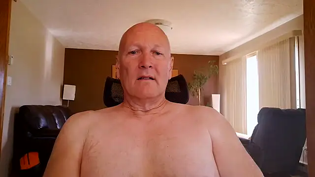 Snapshot of BasicAnt chatting on 06/22/26, 02:36 BasicAnt online show from 06/22/26, 02:36