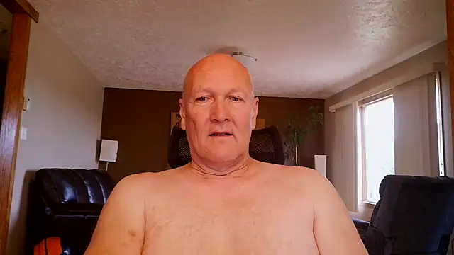 Snapshot of BasicAnt chatting on 06/26/26, 02:21 BasicAnt online show from 06/26/26, 02:21