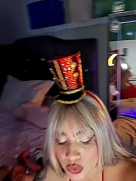 Snapshot of sheerly chatting on 12/24/24, 04:33 sheerly online show from 12/24/24, 04:33