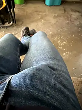 MAHKE12 online show from 10/13/25, 08:36