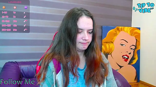 Snapshot of iris_nikhols chatting on 10/19/25, 03:40 iris nikhols online show from 10/19/25, 03:40