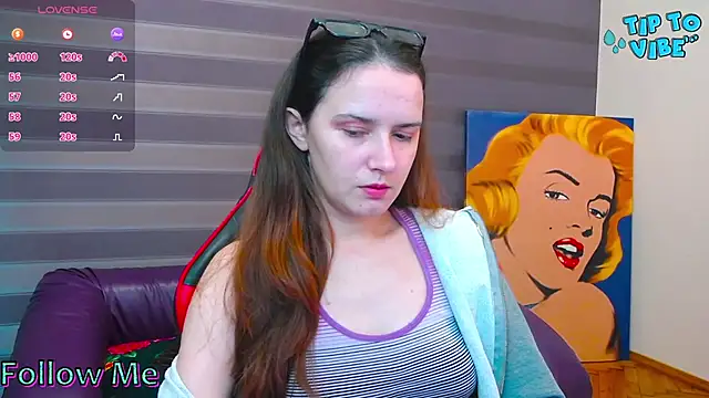 Snapshot of iris_nikhols chatting on 10/29/25, 10:00 iris nikhols online show from 10/29/25, 10:00