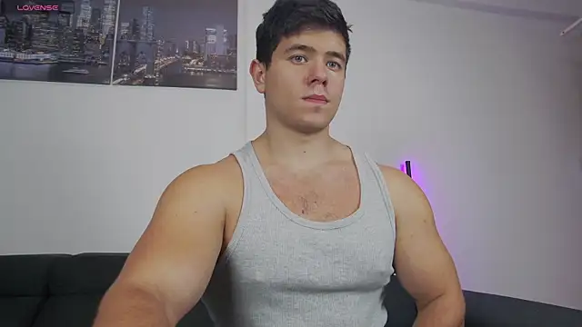 Snapshot of Arilas_ chatting on 11/23/25, 07:41 Arilas online show from 11/23/25, 07:41