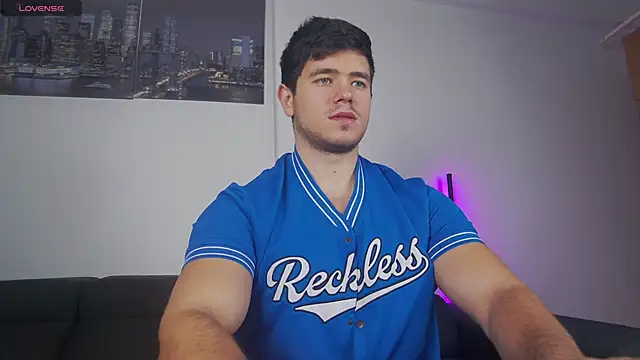 Snapshot of Arilas_ chatting on 12/02/25, 07:03 Arilas online show from 12/02/25, 07:03