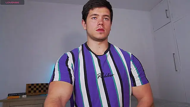 Snapshot of Arilas_ chatting on 03/21/26, 08:19 Arilas online show from 03/21/26, 08:19