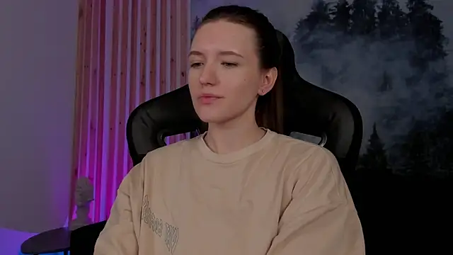 Snapshot of JennyDens chatting on 12/17/24, 05:40 JennyDens online show from 12/17/24, 05:40