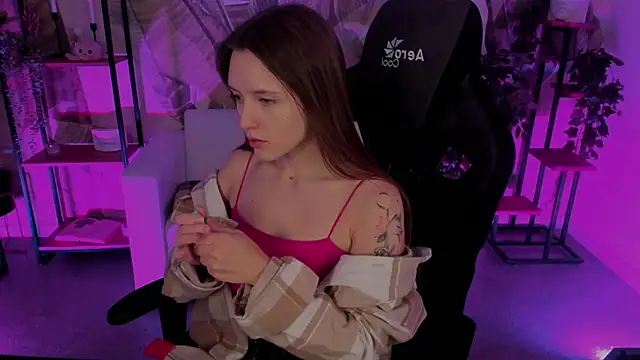 Snapshot of JennyDens chatting on 12/23/24, 05:39 JennyDens online show from 12/23/24, 05:39