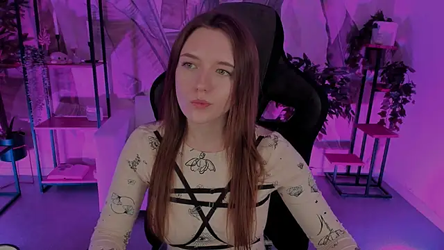 Snapshot of JennyDens chatting on 02/15/25, 11:28 JennyDens online show from 02/15/25, 11:28