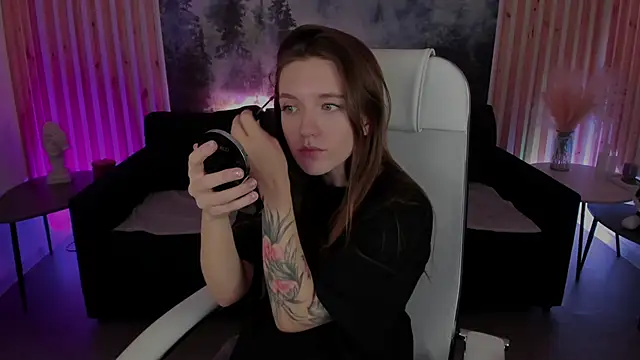 Snapshot of JennyDens chatting on 02/26/25, 02:37 JennyDens online show from 02/26/25, 02:37