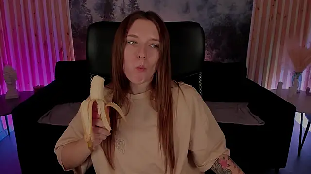 Snapshot of JennyDens chatting on 03/07/25, 08:34 JennyDens online show from 03/07/25, 08:34