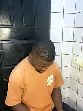 Snapshot of vannycov chatting on 11/07/25, 11:38 vannycov online show from 11/07/25, 11:38