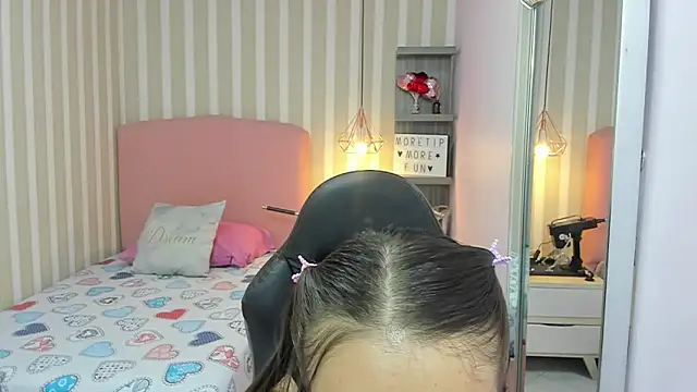 LORELAIGIVEN online show from 01/10/25, 12:26