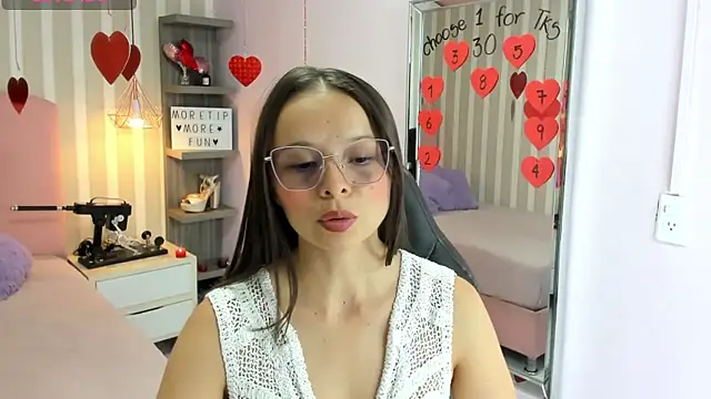 LORELAIGIVEN online show from 02/14/25, 12:25