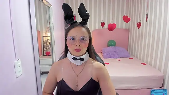 Snapshot of LORELAIGIVEN chatting on 03/16/26, 12:31 LORELAIGIVEN online show from 03/16/26, 12:31