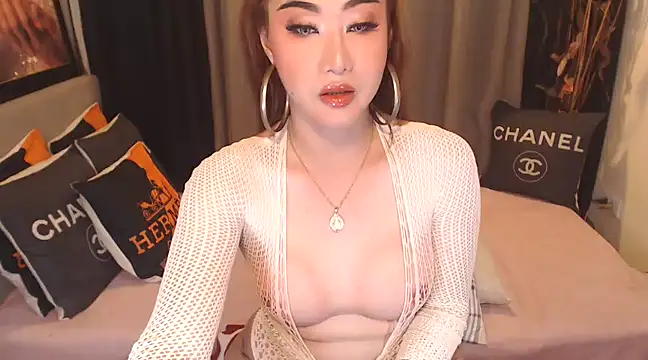 Snapshot of JustForCassie chatting on 03/09/25, 09:57 JustForCassie online show from 03/09/25, 09:57