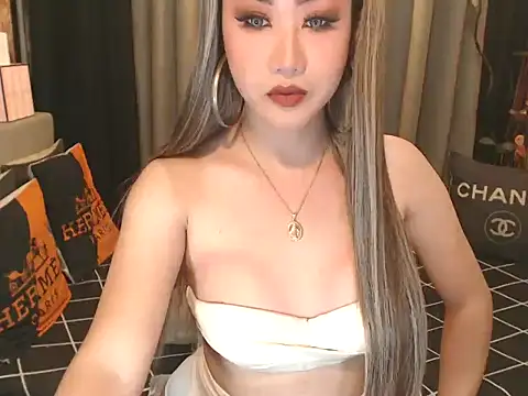 Snapshot of JustForCassie chatting on 05/24/26, 03:22 JustForCassie online show from 05/24/26, 03:22
