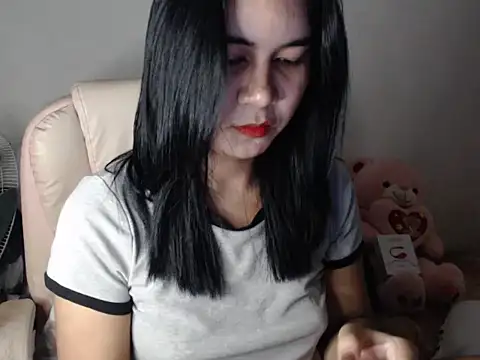 Snapshot of TransPetite1 chatting on 11/29/25, 03:26 TransPetite1 online show from 11/29/25, 03:26