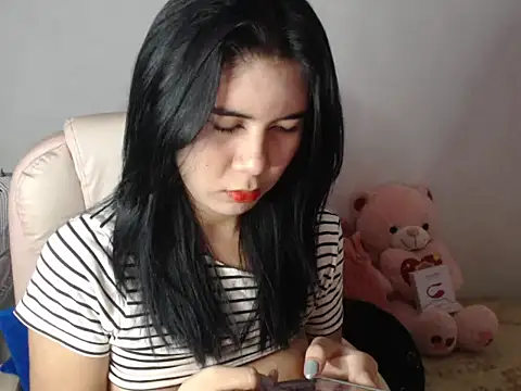 Snapshot of TransPetite1 chatting on 02/02/26, 01:59 TransPetite1 online show from 02/02/26, 01:59