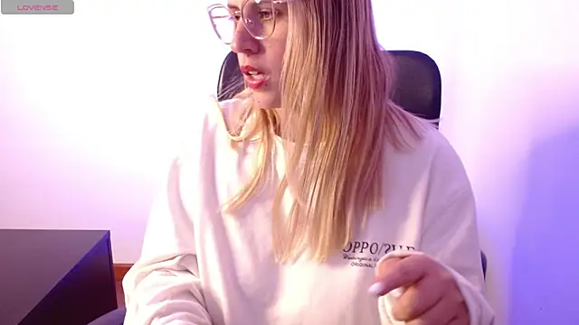 Snapshot of thamarajane chatting on 02/14/25, 06:19 thamarajane online show from 02/14/25, 06:19