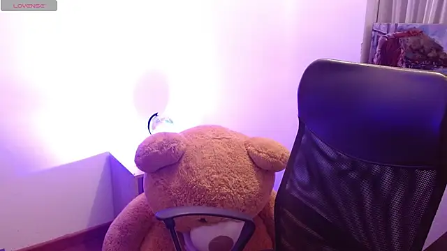 Snapshot of thamarajane chatting on 02/18/25, 12:39 thamarajane online show from 02/18/25, 12:39