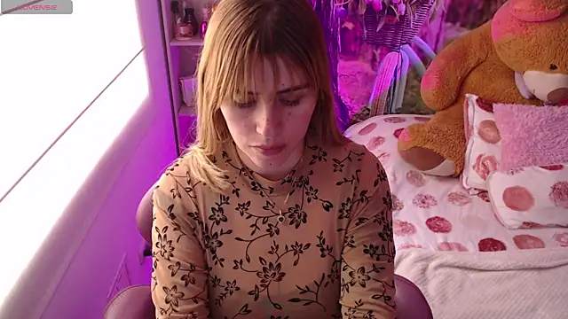 Snapshot of thamarajane chatting on 04/10/26, 06:12 thamarajane online show from 04/10/26, 06:12