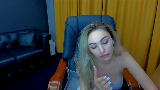HaleySweet18 online show from 07/21/26, 11:40
