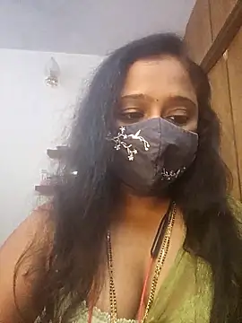 Snapshot of sexynayan23 chatting on 03/05/25, 04:13 sexynayan23 online show from 03/05/25, 04:13