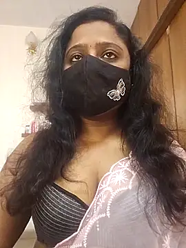 Snapshot of sexynayan23 chatting on 09/09/25, 04:45 sexynayan23 online show from 09/09/25, 04:45