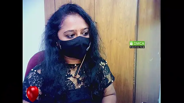 Snapshot of sexynayan23 chatting on 09/26/25, 05:39 sexynayan23 online show from 09/26/25, 05:39