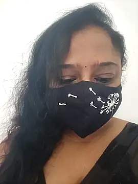 Snapshot of sexynayan23 chatting on 10/25/25, 05:04 sexynayan23 online show from 10/25/25, 05:04