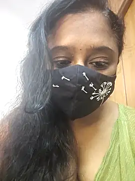 Snapshot of sexynayan23 chatting on 10/29/25, 05:31 sexynayan23 online show from 10/29/25, 05:31