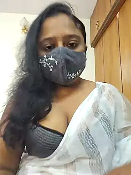 Snapshot of sexynayan23 chatting on 11/25/25, 04:34 sexynayan23 online show from 11/25/25, 04:34