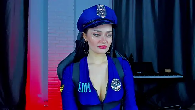 QueenAliss online show from 02/06/25, 02:22