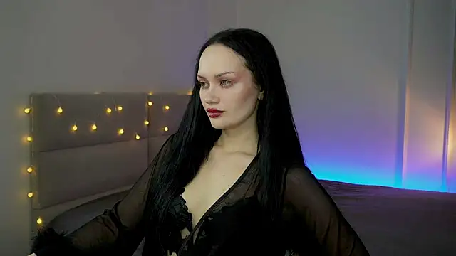 Snapshot of QueenAliss chatting on 07/02/26, 06:19 QueenAliss online show from 07/02/26, 06:19
