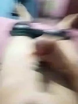 Snapshot of Emanuel45js chatting on 02/18/25, 02:27 Emanuel45js online show from 02/18/25, 02:27