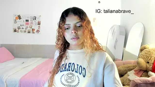 ValienteGirl  online show from 09/30/25, 08:58