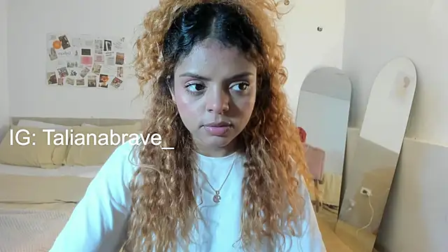 ValienteGirl  online show from 10/31/25, 02:56