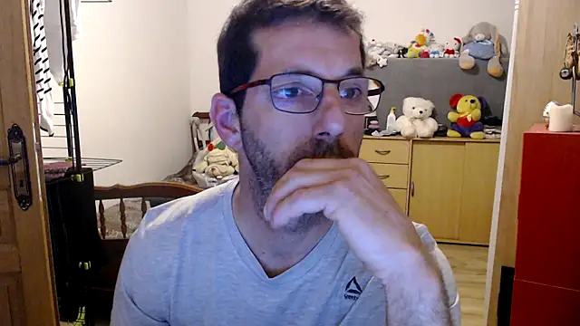 steph19x5 online show from 03/07/25, 06:43